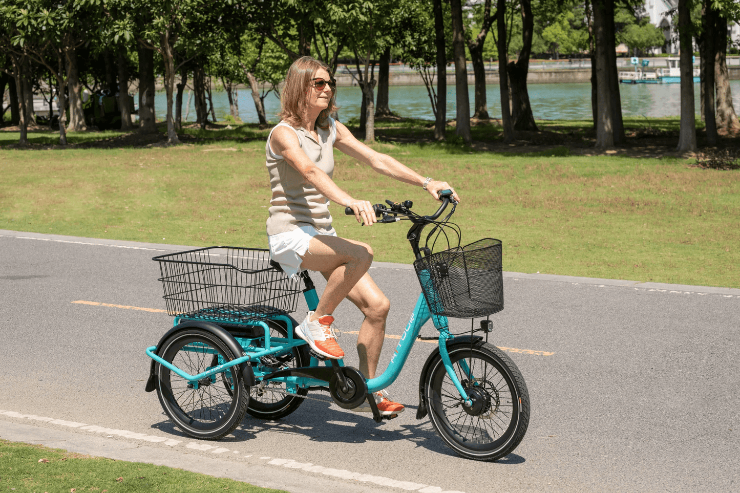 Aitour Heal Mini Folding Electric Trike 250W